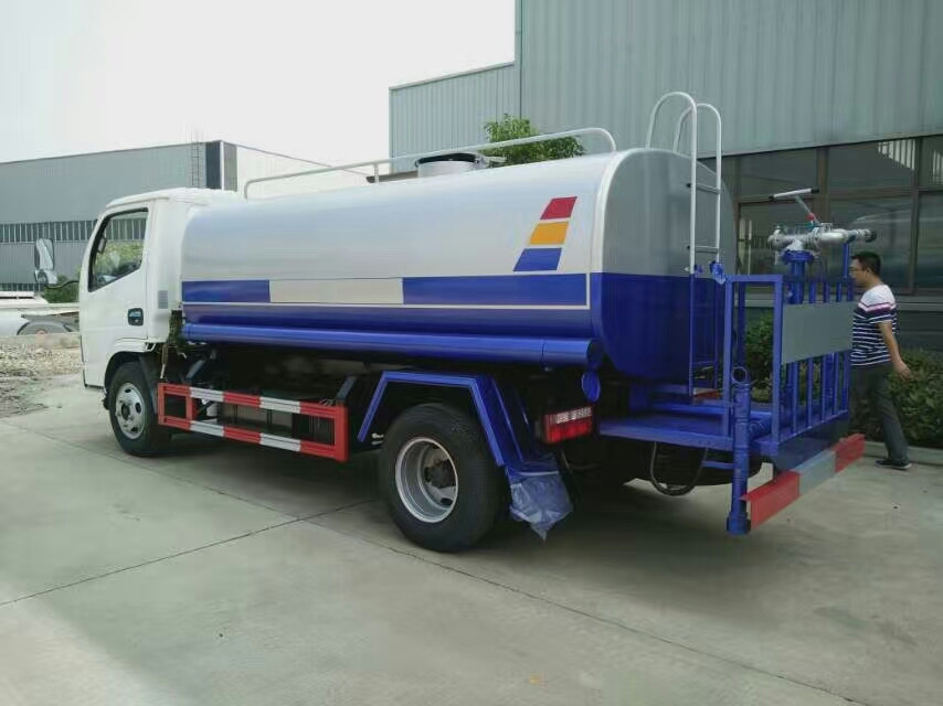 �Ƚ���ˮ܇�S��ֱ�N