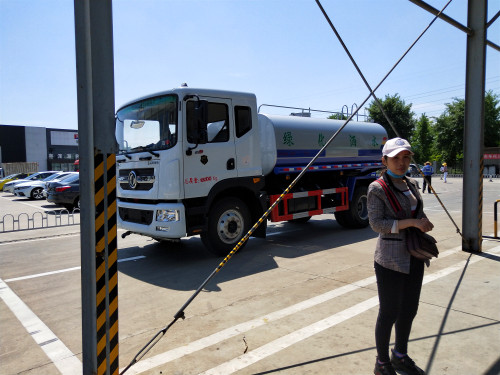 多功能灑水車報(bào)價(jià) 多功能灑水車報(bào)價(jià)