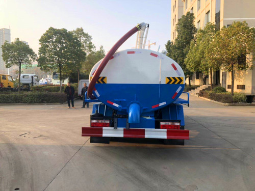 吸糞車保養(yǎng)維修 吸糞車保養(yǎng)維修