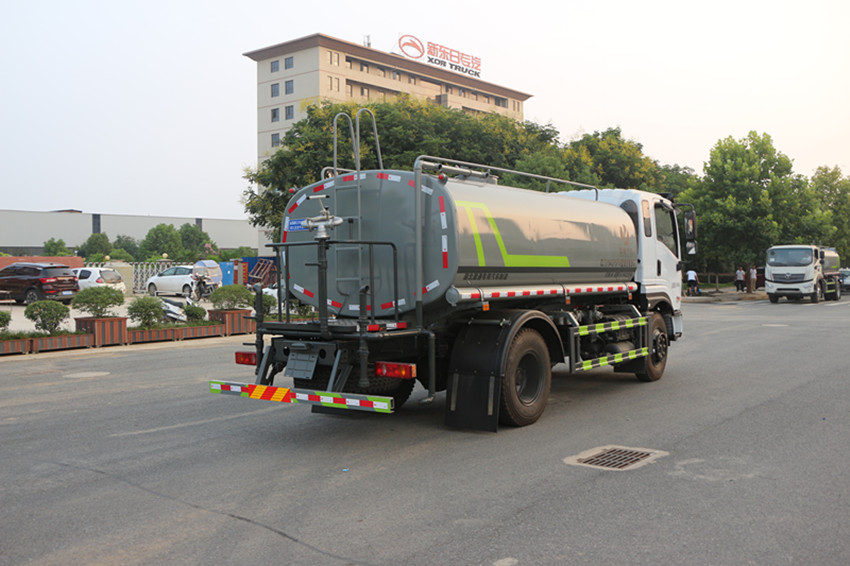 �v����12����ˮ܇(ch��)�r(ji��)��-�|�L(f��ng)D1��ˮ܇(ch��)12��-����ӯͨ