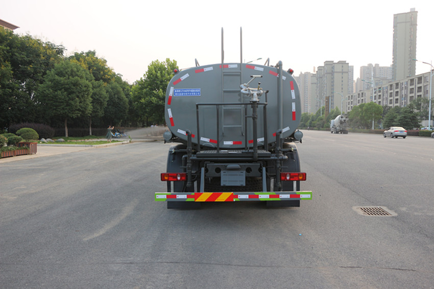 �v����12����ˮ܇(ch��)�r(ji��)��-�|�L(f��ng)D1��ˮ܇(ch��)12��-����ӯͨ