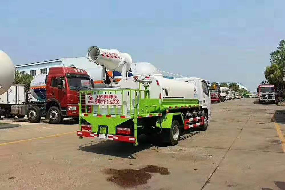 灑水車 灑水車