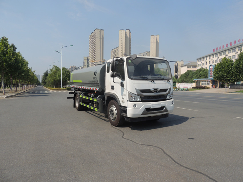 12方灑水車 12方灑水車