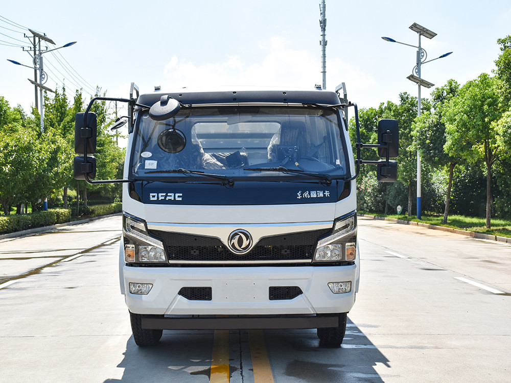 �|�L����8�����m܇