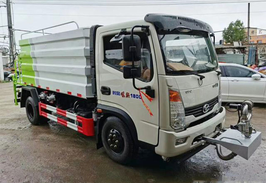 時(shí)風(fēng)7方藍(lán)牌多功能抑塵灑水車(chē)展示圖